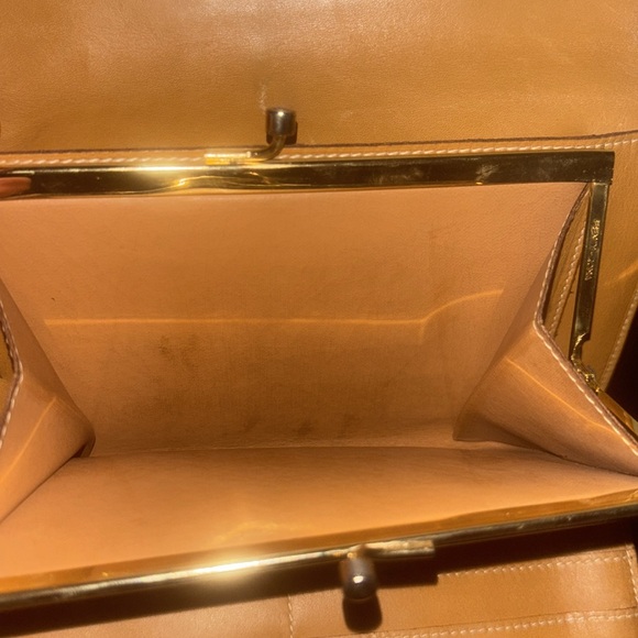 AUTHENTIC FENDI WALLET - Picture 14 of 15